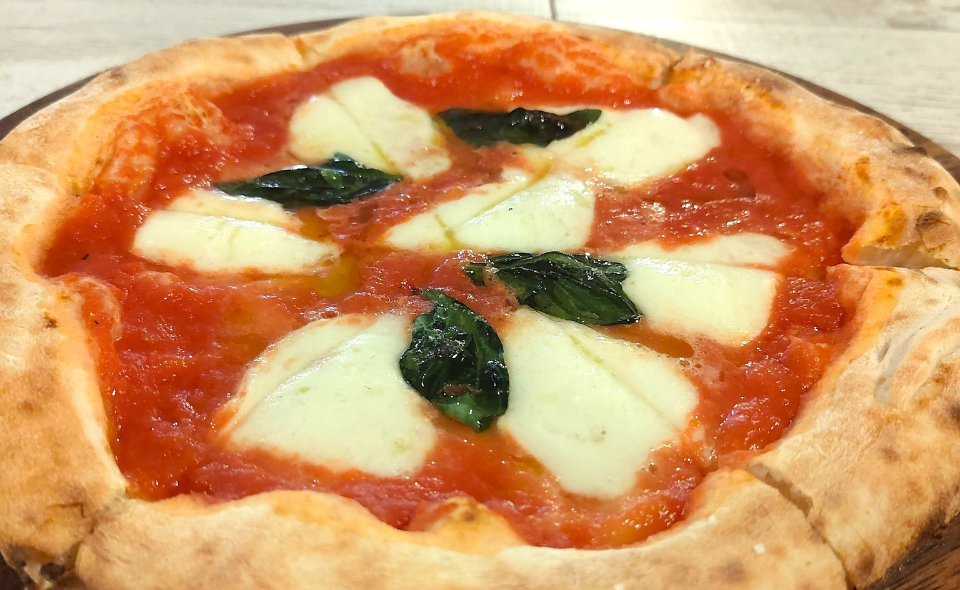 【大森】2025年9月オープン!こだわりの薪窯ピザ「Pizzeria SALUTE」